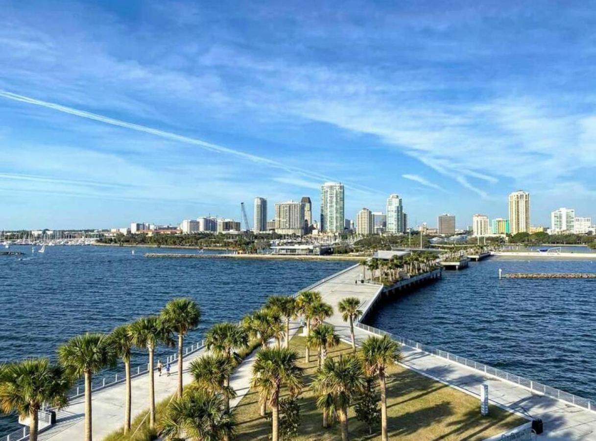 סיינט פיטרסברג Retro Retreat In Dtsp - Explore The Downtown Area מראה חיצוני תמונה